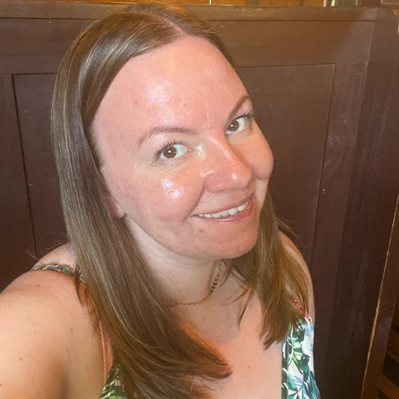 Meet your Posh Ambassador, Corrina - Picture 2 of 3